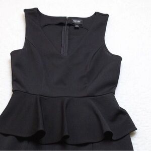 Nicole Miller Black Chic Peplum Silhouette Dress size small NWT